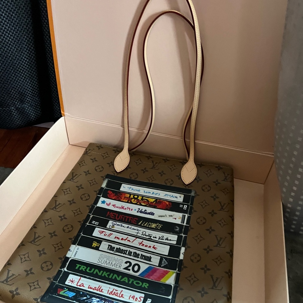 Louis Vuitton Carry it monogram reverse tote bag